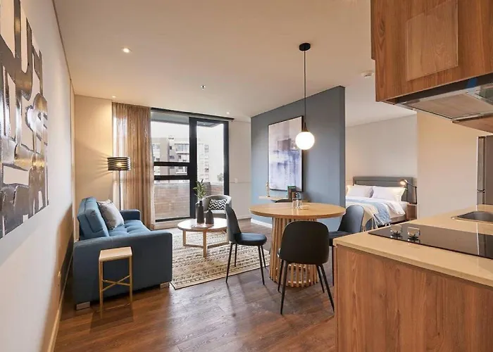 Caluce Apt 5A By Letoh